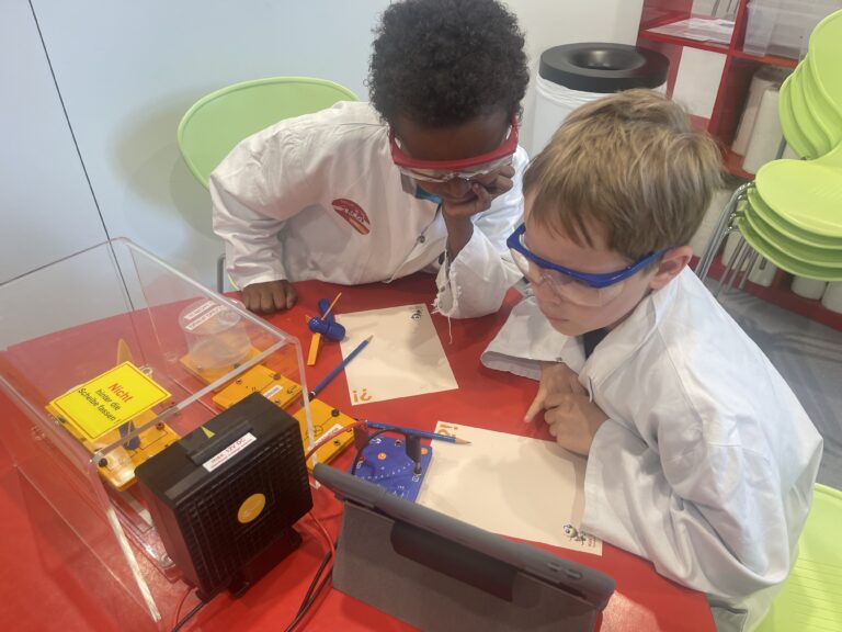 Kleine Forscher ganz groß: Unsere Klasse 3b im BASF Kids’ Lab